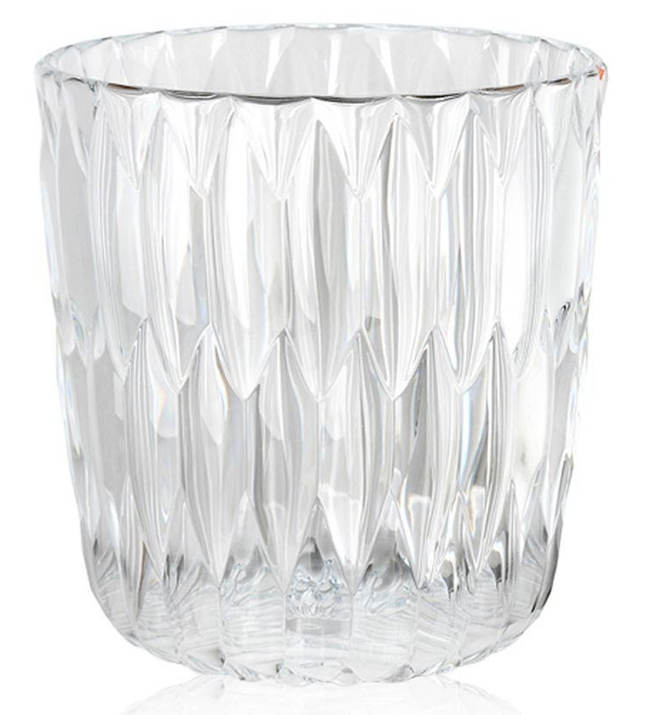 Ein Bild, das Tasse, Container, Tisch, Glas enthält.

Automatisch generierte Beschreibung